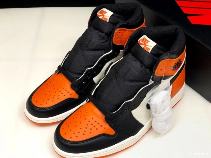 Backboard555088-005 Shattered Jordan High Retro Air OG 1 0721